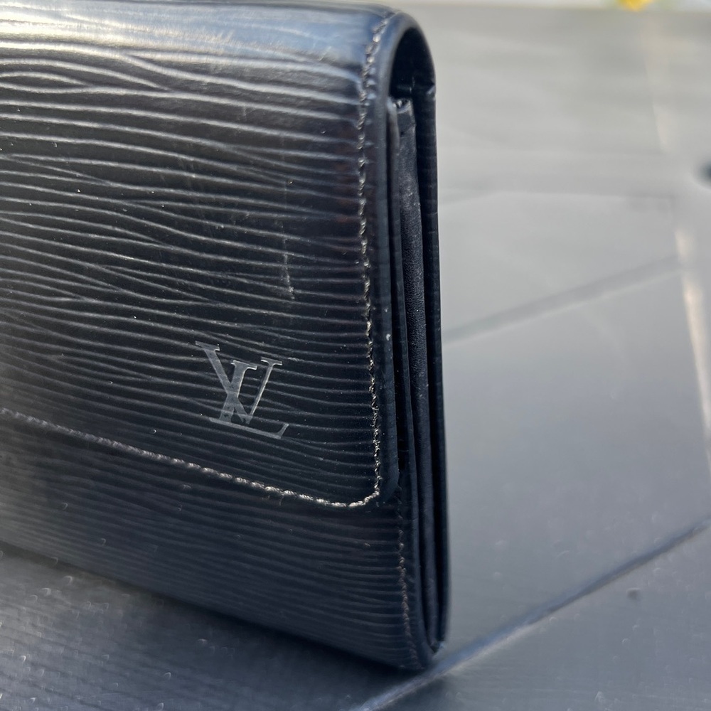 Louis Vuitton Epi Sarah Wallet - Picture 5 of 11